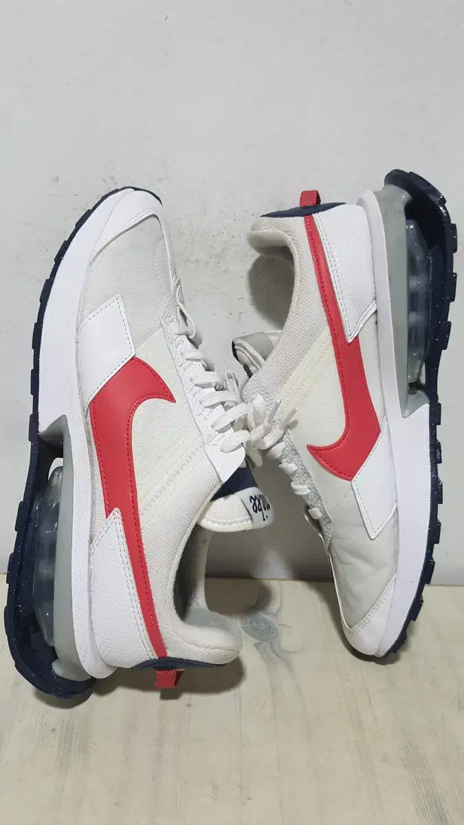 택포 260-265 최상 NIKE AIR-MAX 정품 경량 왕쿠션 운동화